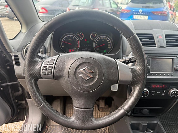 Suzuki SX4 12 of 30