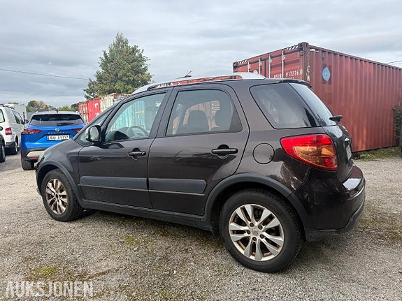 Suzuki SX4 6 of 30
