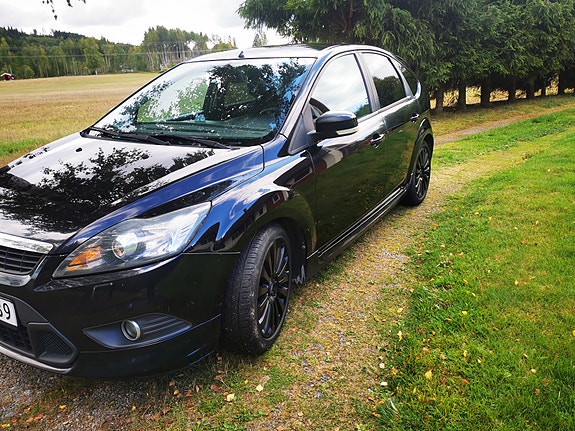 Ford Focus 2 of 11