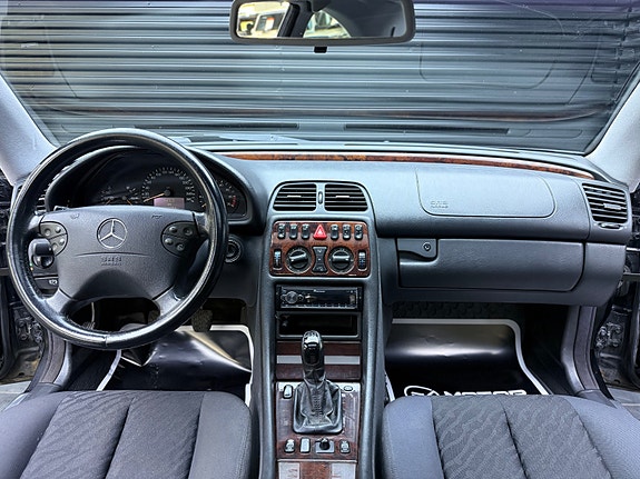 Mercedes-Benz CLK200 10 of 30