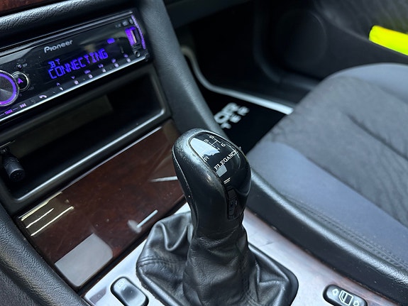 Mercedes-Benz CLK200 20 of 30