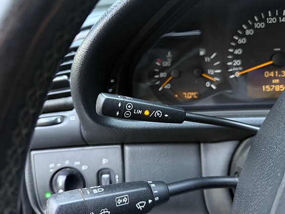 Mercedes-Benz CLK200 17 of 30