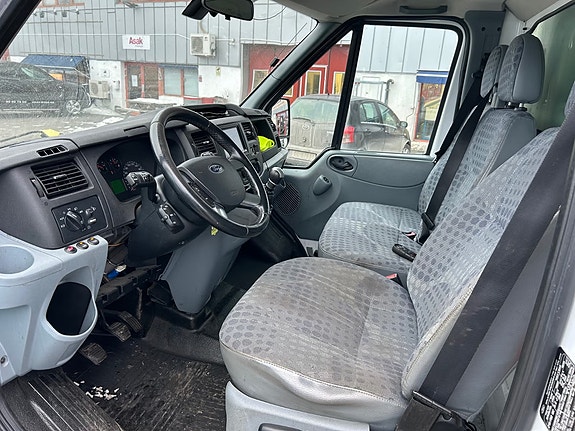 Ford Transit 9 of 19