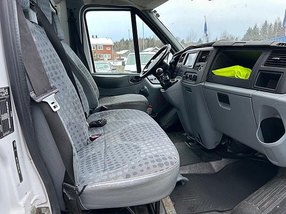 Ford Transit 8 of 19