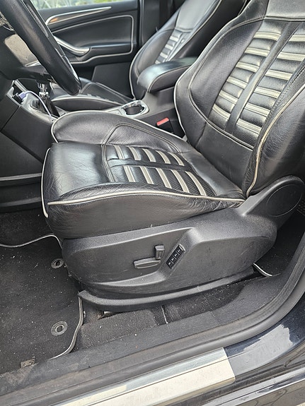 Ford S-MAX 9 of 14
