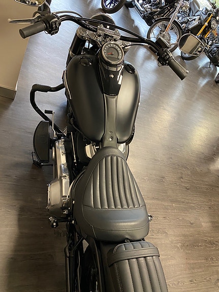 Harley-Davidson FLSL Softail Slim M8 5 of 16