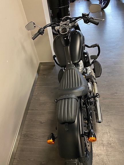 Harley-Davidson FLSL Softail Slim M8 4 of 16