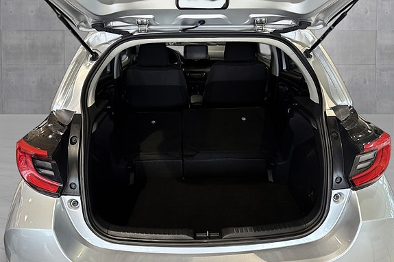 Toyota Yaris 18 of 20
