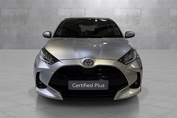 Toyota Yaris 8 of 20