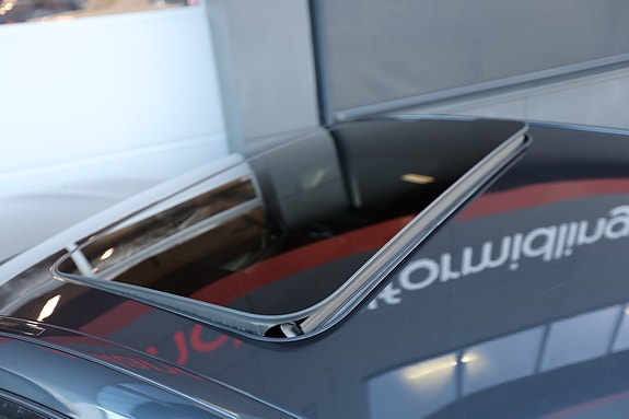 BMW 750i 7 of 30