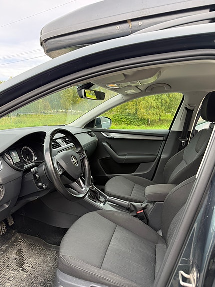 Skoda Octavia 9 of 12
