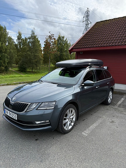 Skoda Octavia 2 of 12