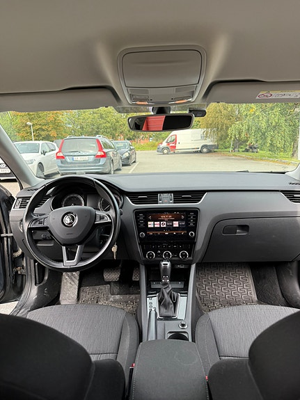 Skoda Octavia 8 of 12