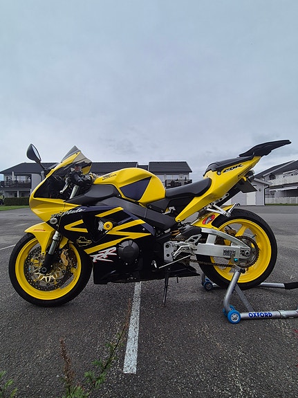 Honda CBR 954 RR fireblade 18 of 30