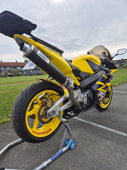 Honda CBR 954 RR fireblade 2 of 30