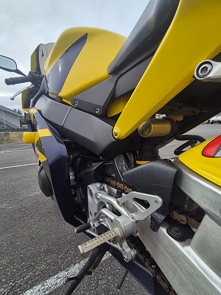 Honda CBR 954 RR fireblade 20 of 30