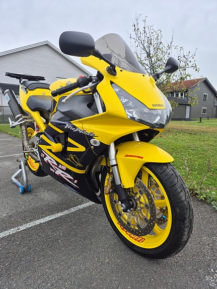 Honda CBR 954 RR fireblade 3 of 30