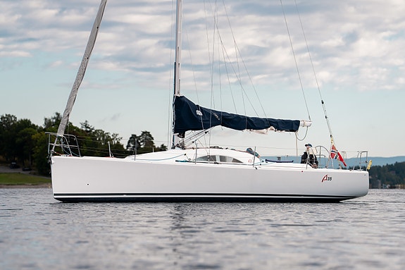 Archambault A35 | Ettertraktet racer/cruiser 3 of 30