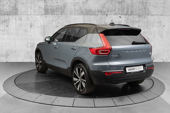 Volvo XC40 5 of 30