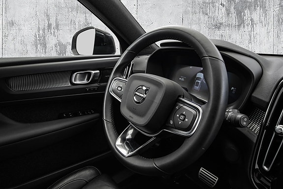 Volvo XC40 25 of 30