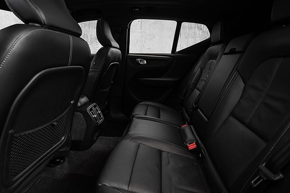 Volvo XC40 27 of 30