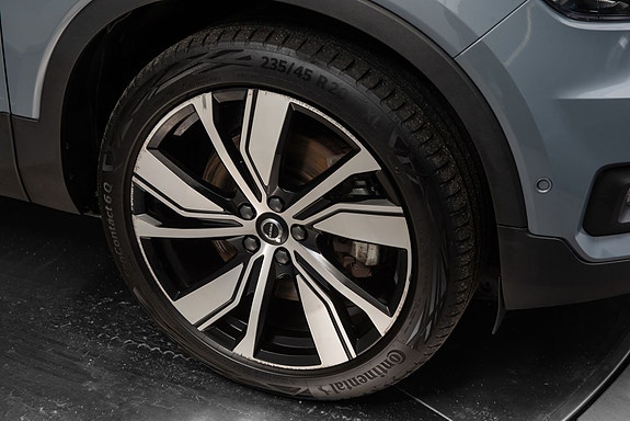 Volvo XC40 11 of 30