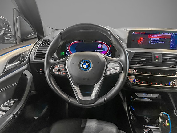 BMW iX3 12 of 30
