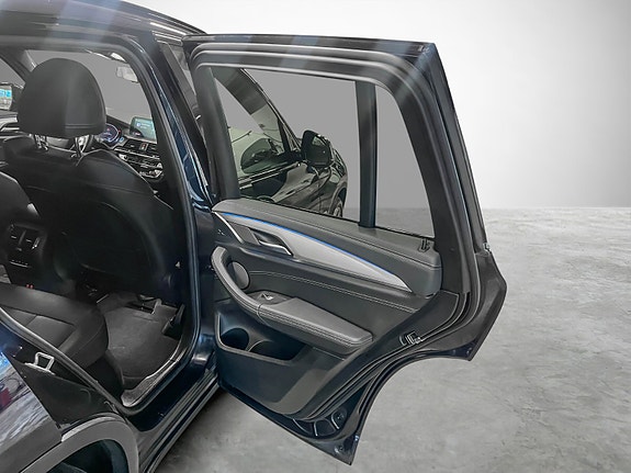 BMW iX3 21 of 30