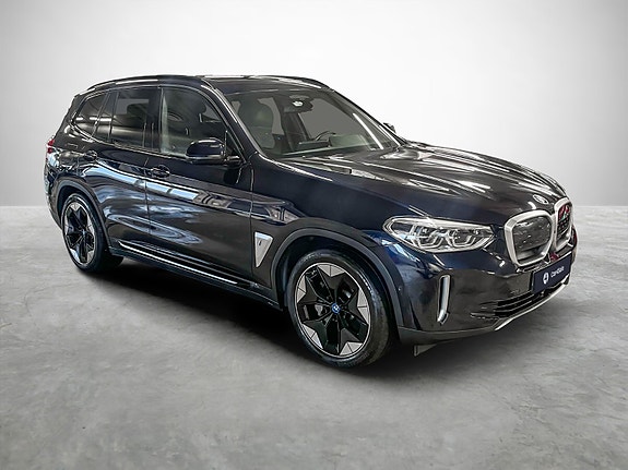 BMW iX3 7 of 30