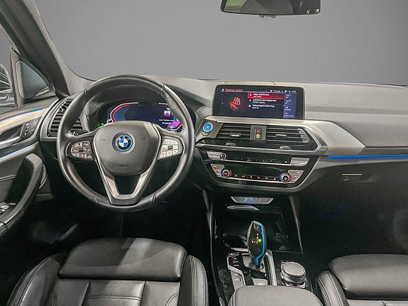 BMW iX3 11 of 30
