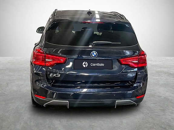 BMW iX3 4 of 30