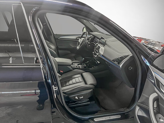 BMW iX3 17 of 30