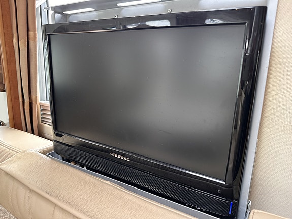 Carthago Chic C-Line I 58 XL // 3.0L-180Hk-Aut // Hydrauliske labber // AC // Solcelle // Markise // Gassalarm // 2x TV // Ryggekamera 29 of 30