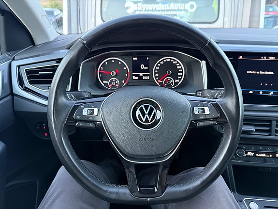 Volkswagen Polo 11 of 12