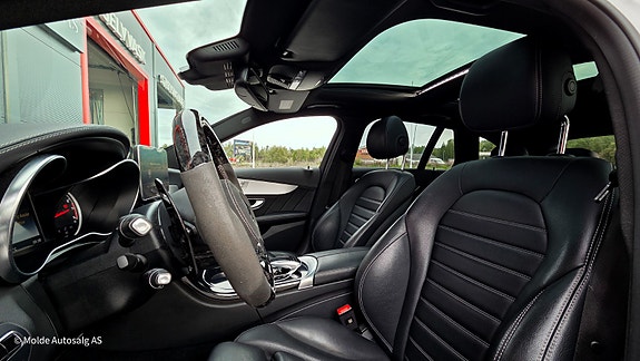 Mercedes-Benz C43 18 of 30