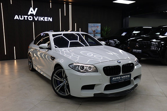 BMW M5 2 of 30