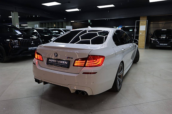 BMW M5 8 of 30