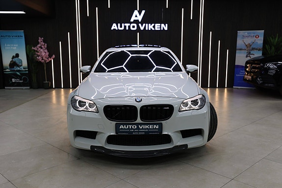BMW M5 3 of 30