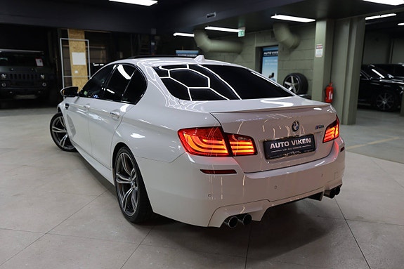 BMW M5 6 of 30