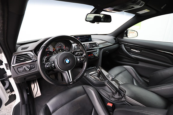 BMW M4 9 of 30