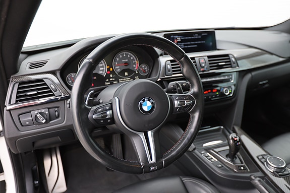 BMW M4 10 of 30