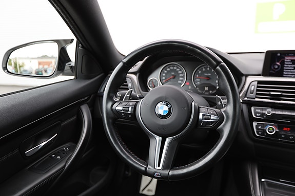 BMW M4 15 of 30