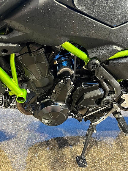 Kawasaki Z 650 5 of 10