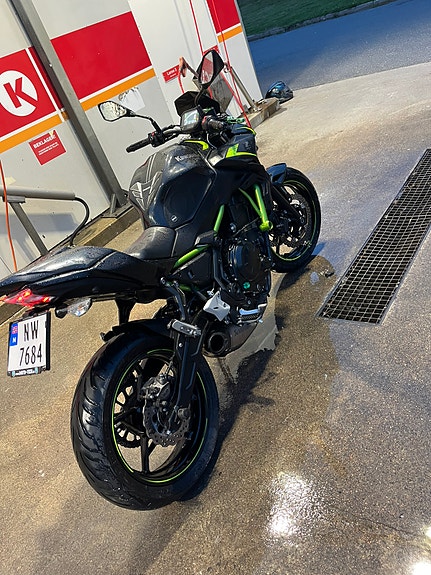 Kawasaki Z 650 4 of 10