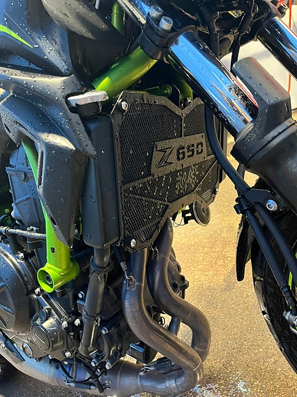 Kawasaki Z 650 7 of 10