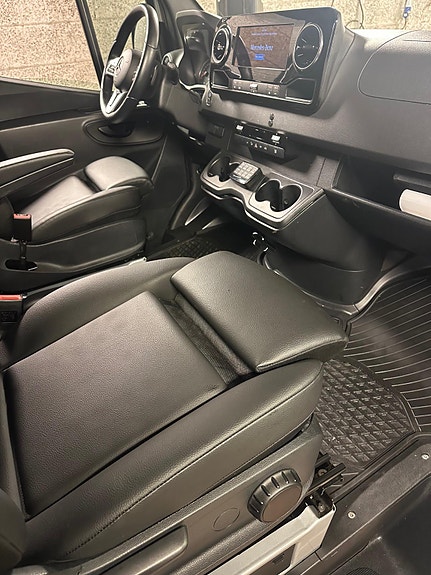 Mercedes-Benz Sprinter 319 19 of 30
