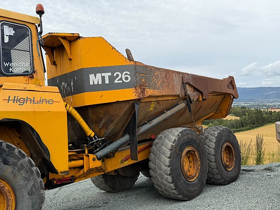 Moxy MT 26 2 of 18