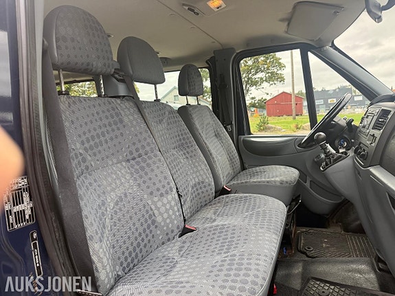 Ford Transit 12 of 30