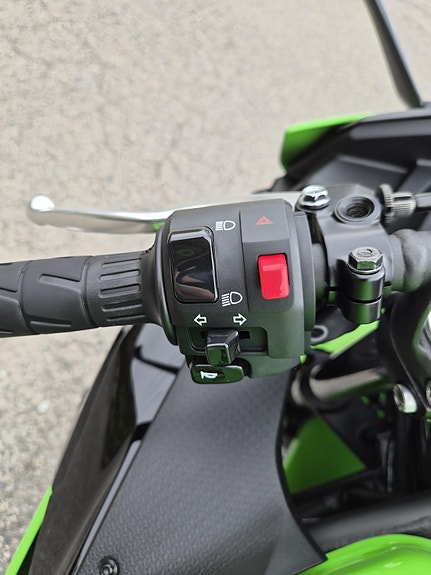 Kawasaki Ninja 500 4 of 8