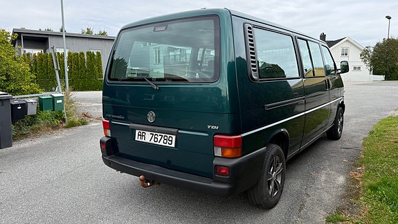 Volkswagen Caravelle 4 of 28